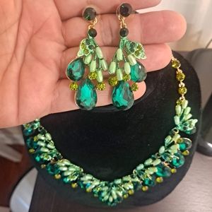Necklace and earrings set